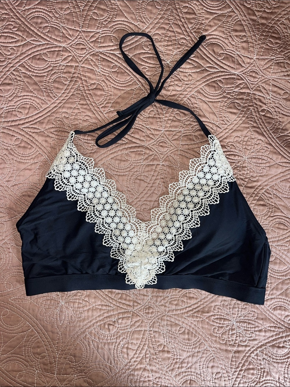 Sea Angel Lace-Trim Halter Black and Cream Swim/Bikini Top — Size XL